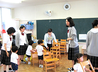 幼稚園見学実習