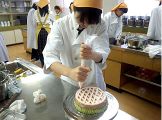 ケーキ作り実習写真7